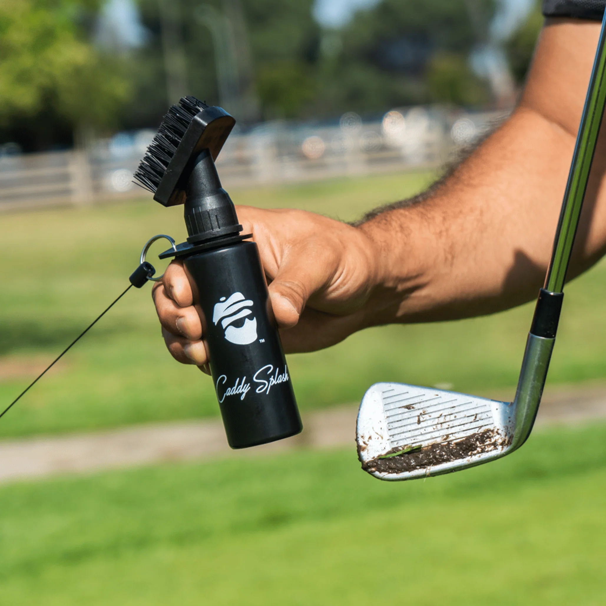 Original Golf Club Water Brush Cleaner - Black - Image 4