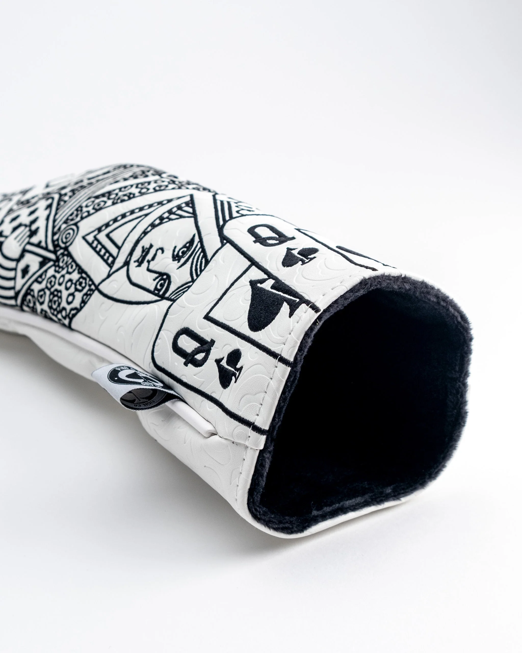 White Out Queen of Spades - Fairway Cover - Image 5